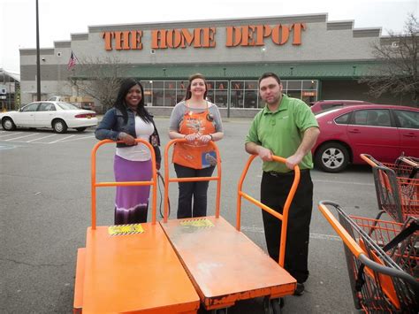 Lot associate home depot - Job Description. Lot Associates assist customers with the loading of their vehicles and also monitor and maintain the entrance of the store. Lot Associates also are responsible for maintaining a sufficient quantity of carts near the entrance of the store. This position interacts with Home Depot associates and customers. 